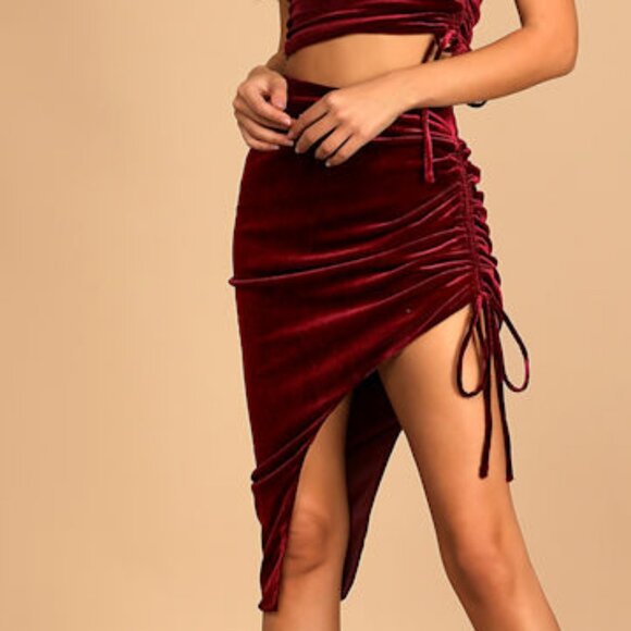 Lulus Flirty And Festive Burgundy Velvet Ruched Midi Skirt Red - Size S - Picture 1 of 1